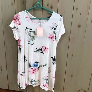 Cream Floral Tunic w/ Pockets